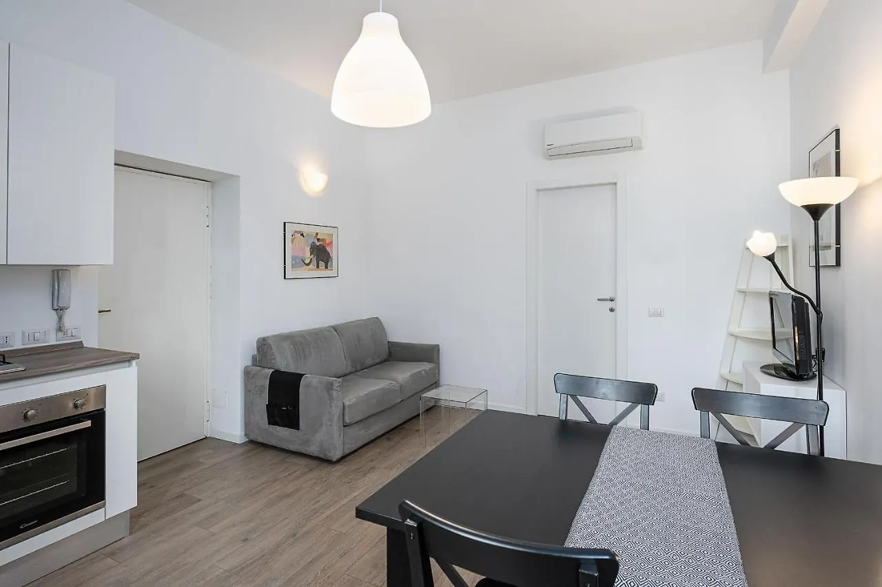 Italianway - Sempione 95 Appartamento Milano 0*,  Italia
